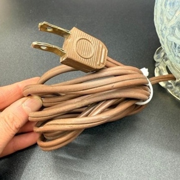 Vintage Opaline Glass Lamp Embossed Floral Egg Shaped Bedside Table 50s READ - Picture 8 of 16